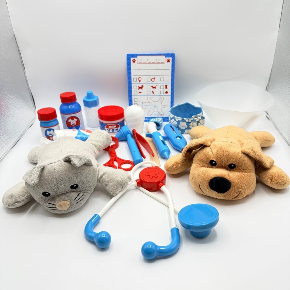 Melissa & Doug Vet Play Set Gray Cat Brown Dog Toy Kids Veterinarian Care Set